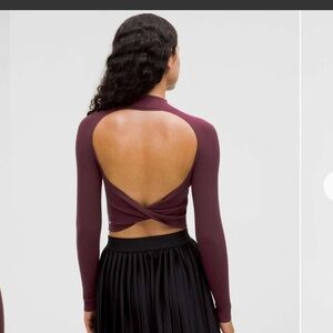 Lululemon Athletica Garnet Ribbed-Knit Twist Back Mockneck Sweater.